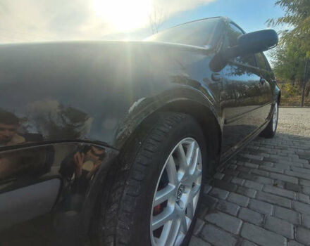 Черный Фольксваген Гольф, объемом двигателя 1.6 л и пробегом 230 тыс. км за 5000 $, фото 24 на Automoto.ua