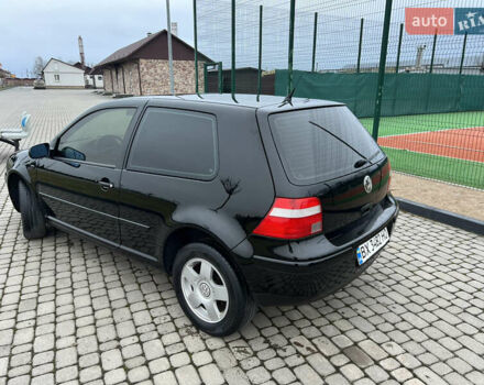 Черный Фольксваген Гольф, объемом двигателя 1.39 л и пробегом 262 тыс. км за 3800 $, фото 6 на Automoto.ua