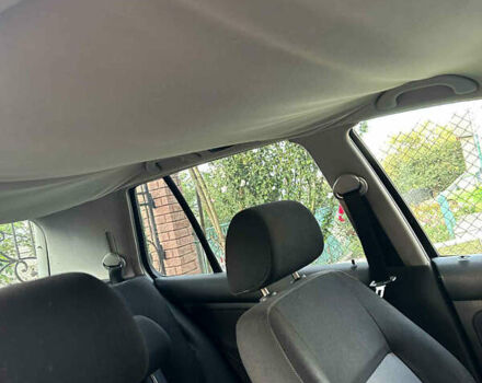 Черный Фольксваген Гольф, объемом двигателя 1.39 л и пробегом 258 тыс. км за 3700 $, фото 16 на Automoto.ua