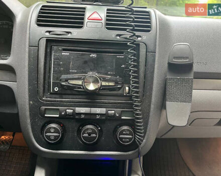 Черный Фольксваген Гольф, объемом двигателя 1.6 л и пробегом 205 тыс. км за 5400 $, фото 17 на Automoto.ua