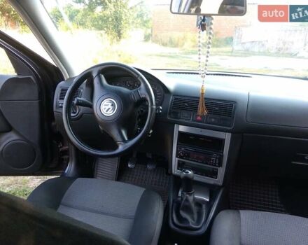 Черный Фольксваген Гольф, объемом двигателя 1.6 л и пробегом 210 тыс. км за 4300 $, фото 11 на Automoto.ua