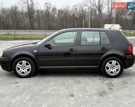Черный Фольксваген Гольф, объемом двигателя 1.6 л и пробегом 266 тыс. км за 4650 $, фото 19 на Automoto.ua