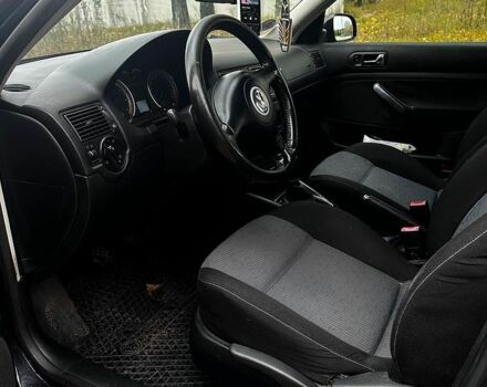 Черный Фольксваген Гольф, объемом двигателя 1.4 л и пробегом 214 тыс. км за 4600 $, фото 4 на Automoto.ua