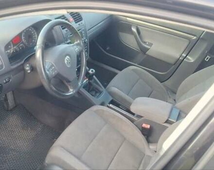 Черный Фольксваген Гольф, объемом двигателя 1.6 л и пробегом 244 тыс. км за 5000 $, фото 5 на Automoto.ua