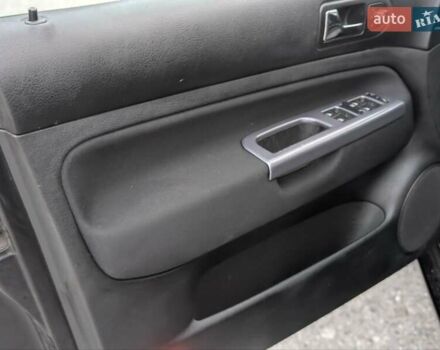 Черный Фольксваген Гольф, объемом двигателя 1.6 л и пробегом 221 тыс. км за 4600 $, фото 17 на Automoto.ua