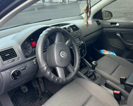 Черный Фольксваген Гольф, объемом двигателя 1.4 л и пробегом 246 тыс. км за 5300 $, фото 5 на Automoto.ua