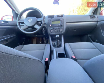 Черный Фольксваген Гольф, объемом двигателя 1.6 л и пробегом 231 тыс. км за 5150 $, фото 23 на Automoto.ua