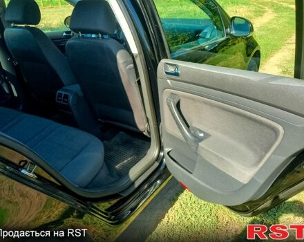 Черный Фольксваген Гольф, объемом двигателя 1.4 л и пробегом 230 тыс. км за 5450 $, фото 11 на Automoto.ua