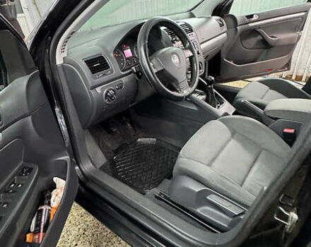 Черный Фольксваген Гольф, объемом двигателя 1.6 л и пробегом 193 тыс. км за 5150 $, фото 16 на Automoto.ua