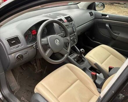 Черный Фольксваген Гольф, объемом двигателя 1.6 л и пробегом 313 тыс. км за 4600 $, фото 7 на Automoto.ua