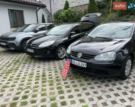 Черный Фольксваген Гольф, объемом двигателя 1.6 л и пробегом 211 тыс. км за 5400 $, фото 4 на Automoto.ua