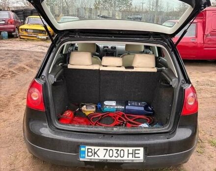 Черный Фольксваген Гольф, объемом двигателя 1.6 л и пробегом 313 тыс. км за 4600 $, фото 11 на Automoto.ua