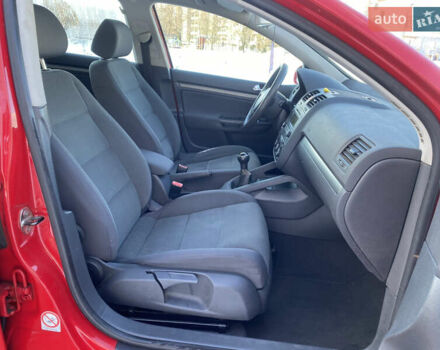 Черный Фольксваген Гольф, объемом двигателя 1.6 л и пробегом 231 тыс. км за 5150 $, фото 26 на Automoto.ua