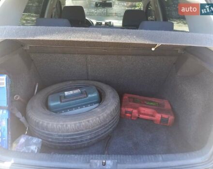 Черный Фольксваген Гольф, объемом двигателя 1.39 л и пробегом 230 тыс. км за 5000 $, фото 5 на Automoto.ua