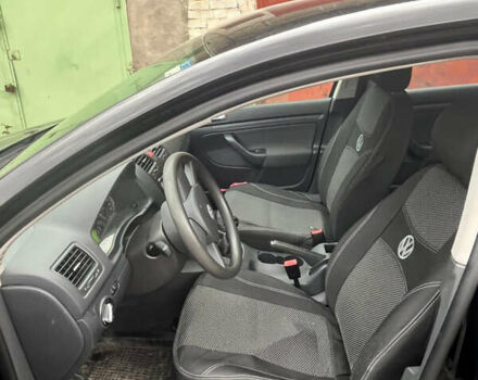 Черный Фольксваген Гольф, объемом двигателя 1.39 л и пробегом 252 тыс. км за 4200 $, фото 5 на Automoto.ua