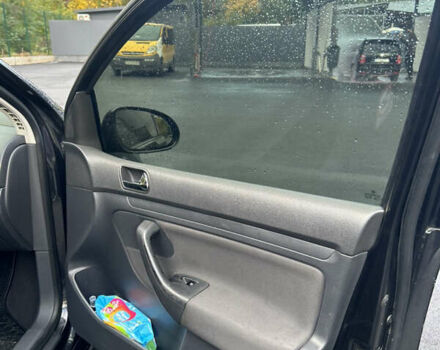 Черный Фольксваген Гольф, объемом двигателя 1.4 л и пробегом 246 тыс. км за 5300 $, фото 11 на Automoto.ua