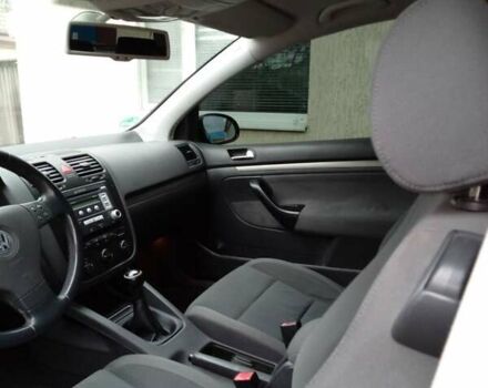 Черный Фольксваген Гольф, объемом двигателя 1.6 л и пробегом 246 тыс. км за 4900 $, фото 4 на Automoto.ua