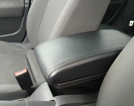 Черный Фольксваген Гольф, объемом двигателя 1.4 л и пробегом 290 тыс. км за 4500 $, фото 11 на Automoto.ua