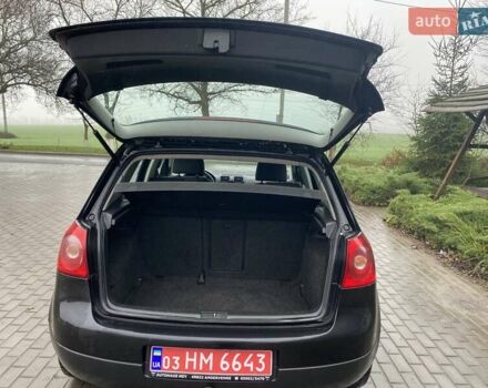 Черный Фольксваген Гольф, объемом двигателя 1.6 л и пробегом 220 тыс. км за 5099 $, фото 22 на Automoto.ua