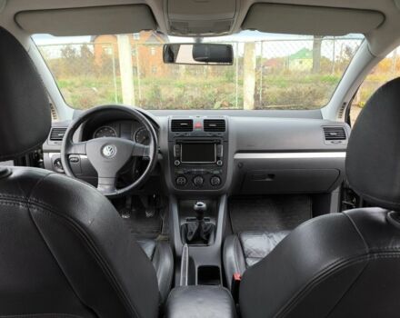 Черный Фольксваген Гольф, объемом двигателя 1.6 л и пробегом 309 тыс. км за 5300 $, фото 6 на Automoto.ua