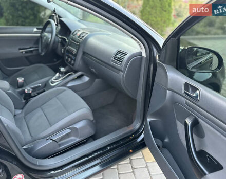 Черный Фольксваген Гольф, объемом двигателя 1.98 л и пробегом 313 тыс. км за 6200 $, фото 20 на Automoto.ua