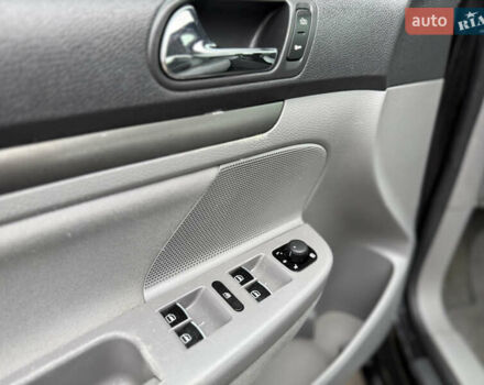 Чорний Фольксваген Гольф, об'ємом двигуна 1.6 л та пробігом 220 тис. км за 6250 $, фото 40 на Automoto.ua