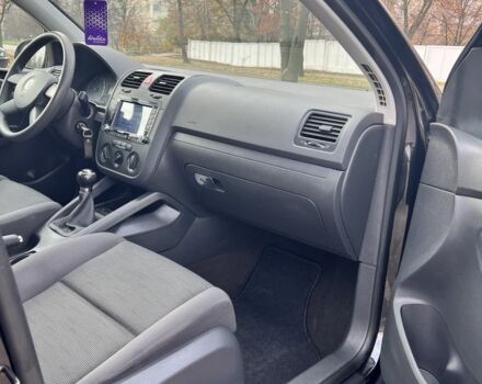 Черный Фольксваген Гольф, объемом двигателя 1.4 л и пробегом 224 тыс. км за 5150 $, фото 8 на Automoto.ua