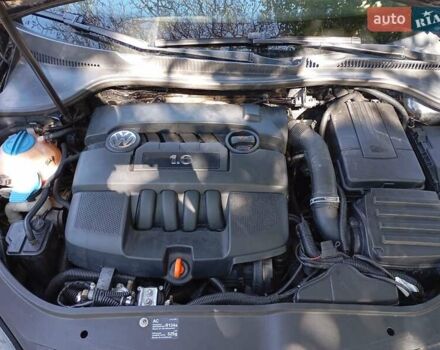 Черный Фольксваген Гольф, объемом двигателя 1.6 л и пробегом 251 тыс. км за 6200 $, фото 7 на Automoto.ua