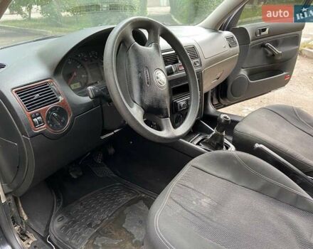 Чорний Фольксваген Гольф, об'ємом двигуна 1.4 л та пробігом 410 тис. км за 4200 $, фото 9 на Automoto.ua