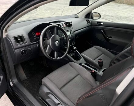 Черный Фольксваген Гольф, объемом двигателя 1.4 л и пробегом 205 тыс. км за 3400 $, фото 6 на Automoto.ua