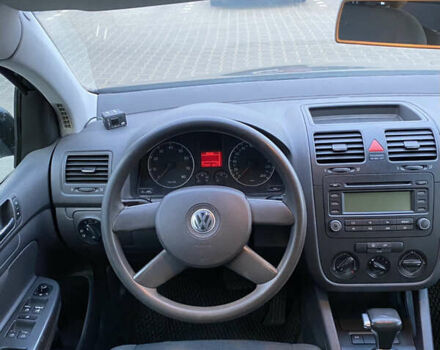 Чорний Фольксваген Гольф, об'ємом двигуна 1.6 л та пробігом 270 тис. км за 5900 $, фото 9 на Automoto.ua