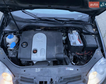 Чорний Фольксваген Гольф, об'ємом двигуна 1.6 л та пробігом 198 тис. км за 5200 $, фото 13 на Automoto.ua