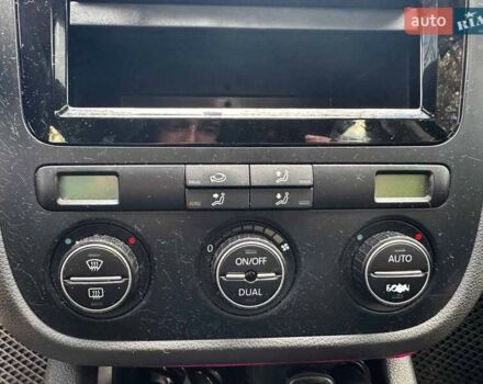 Черный Фольксваген Гольф, объемом двигателя 1.4 л и пробегом 214 тыс. км за 5490 $, фото 16 на Automoto.ua