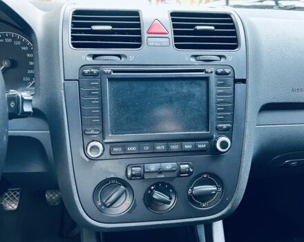 Чорний Фольксваген Гольф, об'ємом двигуна 1.4 л та пробігом 250 тис. км за 5600 $, фото 8 на Automoto.ua