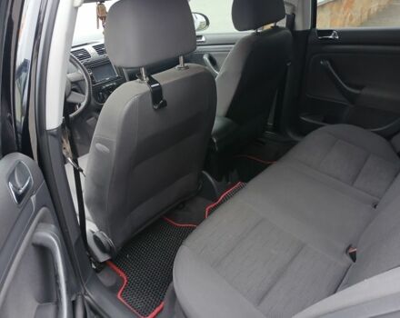 Черный Фольксваген Гольф, объемом двигателя 1.4 л и пробегом 290 тыс. км за 4500 $, фото 15 на Automoto.ua