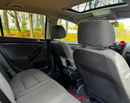 Черный Фольксваген Гольф, объемом двигателя 1.4 л и пробегом 214 тыс. км за 5490 $, фото 23 на Automoto.ua