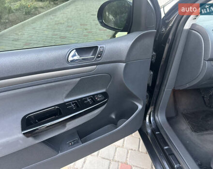 Черный Фольксваген Гольф, объемом двигателя 1.98 л и пробегом 313 тыс. км за 6200 $, фото 18 на Automoto.ua