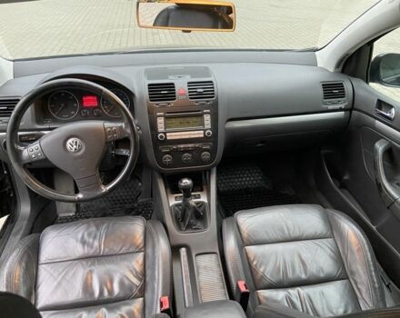 Черный Фольксваген Гольф, объемом двигателя 2 л и пробегом 240 тыс. км за 2250 $, фото 6 на Automoto.ua