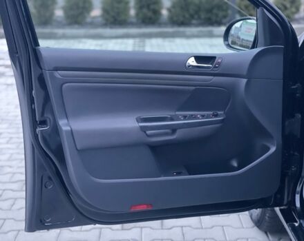 Черный Фольксваген Гольф, объемом двигателя 1.4 л и пробегом 234 тыс. км за 5400 $, фото 12 на Automoto.ua