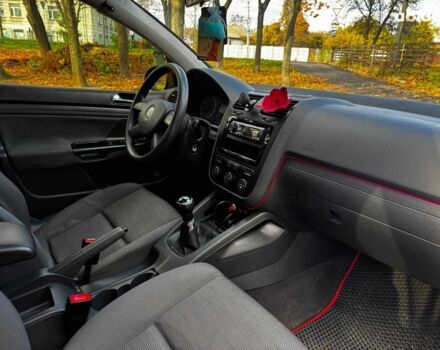 Черный Фольксваген Гольф, объемом двигателя 1.4 л и пробегом 214 тыс. км за 5490 $, фото 25 на Automoto.ua