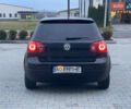 Черный Фольксваген Гольф, объемом двигателя 1.39 л и пробегом 233 тыс. км за 5400 $, фото 3 на Automoto.ua