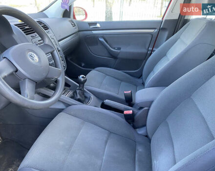 Черный Фольксваген Гольф, объемом двигателя 1.6 л и пробегом 231 тыс. км за 5150 $, фото 22 на Automoto.ua