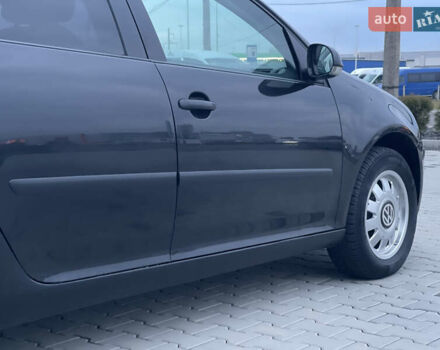 Черный Фольксваген Гольф, объемом двигателя 1.39 л и пробегом 233 тыс. км за 5400 $, фото 8 на Automoto.ua