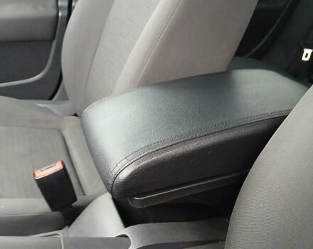 Черный Фольксваген Гольф, объемом двигателя 1.4 л и пробегом 290 тыс. км за 4500 $, фото 14 на Automoto.ua