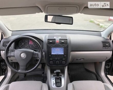 Черный Фольксваген Гольф, объемом двигателя 2 л и пробегом 3 тыс. км за 5800 $, фото 6 на Automoto.ua