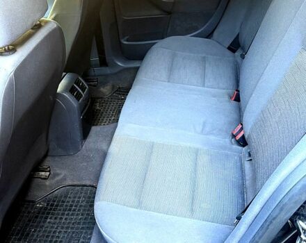 Черный Фольксваген Гольф, объемом двигателя 1.6 л и пробегом 297 тыс. км за 4400 $, фото 7 на Automoto.ua