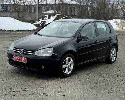 Черный Фольксваген Гольф, объемом двигателя 1.6 л и пробегом 200 тыс. км за 5600 $, фото 4 на Automoto.ua