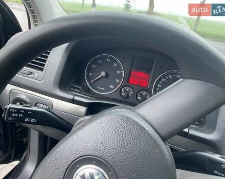 Черный Фольксваген Гольф, объемом двигателя 1.6 л и пробегом 220 тыс. км за 5099 $, фото 28 на Automoto.ua