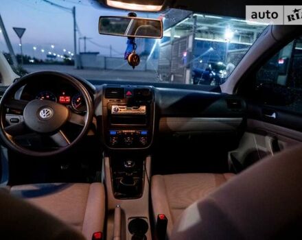Чорний Фольксваген Гольф, об'ємом двигуна 1.4 л та пробігом 216 тис. км за 5200 $, фото 12 на Automoto.ua