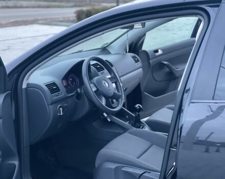 Черный Фольксваген Гольф, объемом двигателя 1.4 л и пробегом 234 тыс. км за 5400 $, фото 9 на Automoto.ua